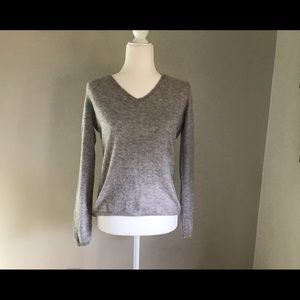 Tweeds Womens Cashmere Gray Medium V-Neck Sweater
